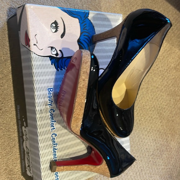 Oh…Deer! Black patent leather heals with red under shoes and cork heels size 7M - Picture 1 of 3